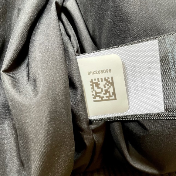 The North Face Men’s Gotham III Waterproof Jacket - Picture 6 of 7